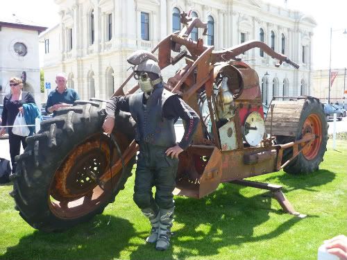 Good thing that Victorian Guy came to talk to Steampunk guy