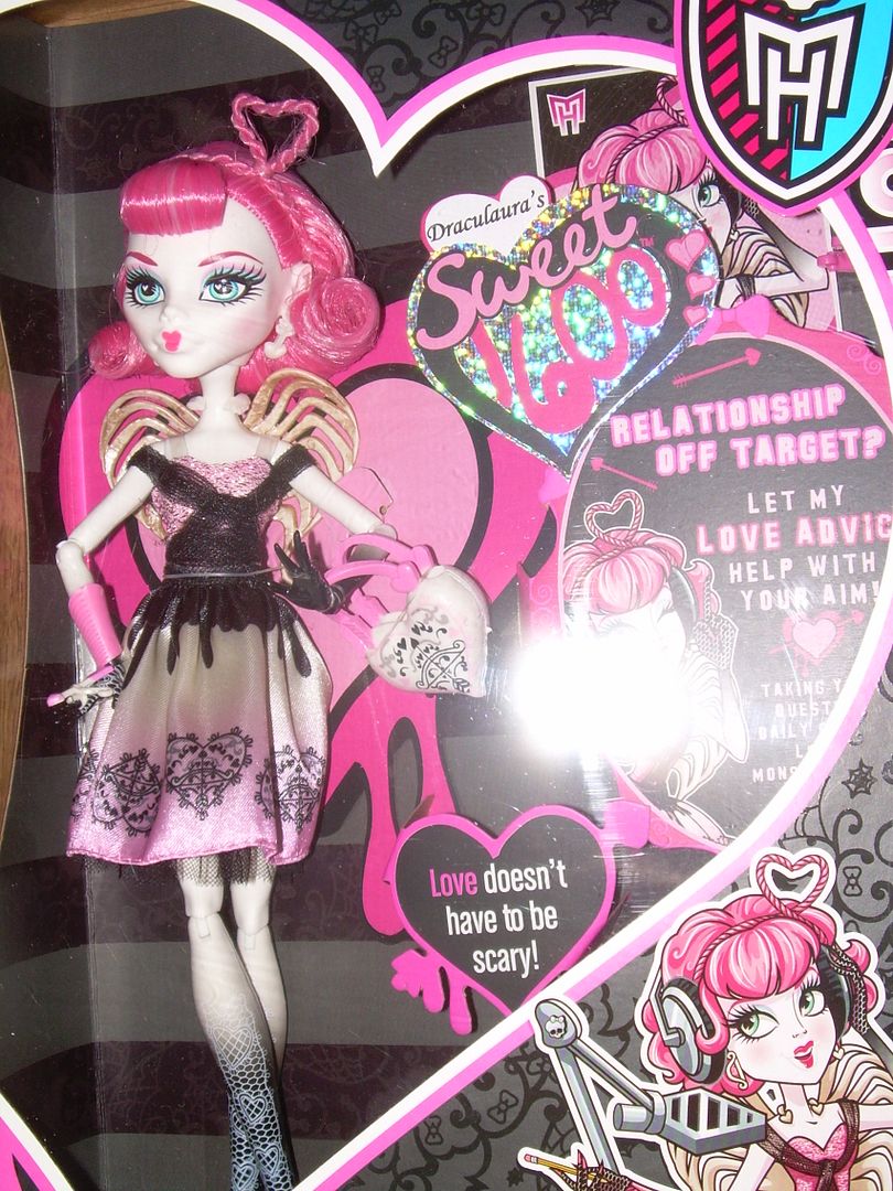 monster high valentine x draculaura