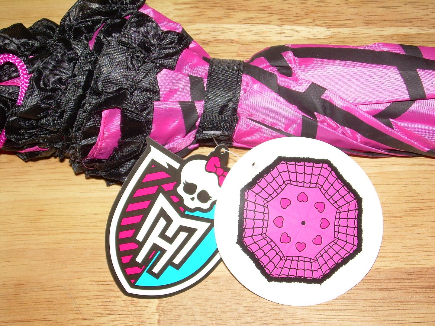 NWT Mattel MONSTER HIGH Doll GIRLS UMBRELLA Draculaura Parasol Style Graphics eBay