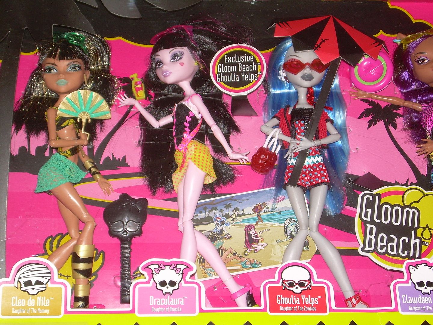 ghoulia gloom beach