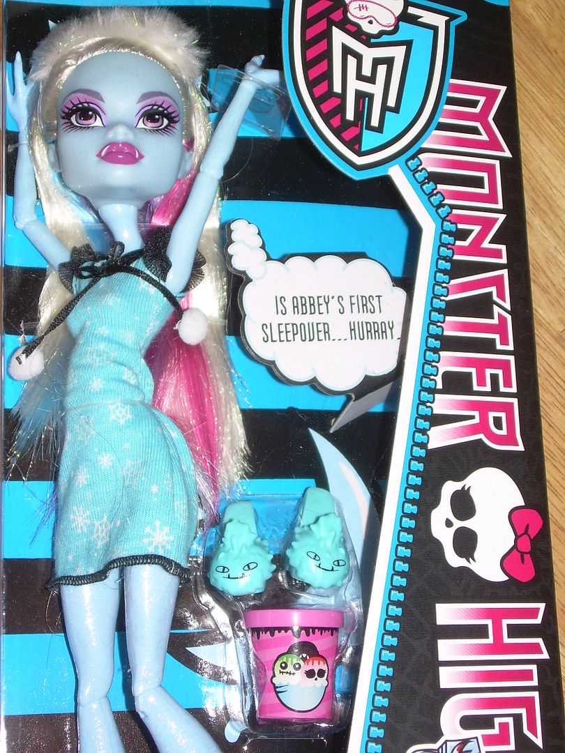 NIB 2012 Mattel MONSTER HIGH DEAD TIRED Yeti Sleepover Doll ABBEY ...