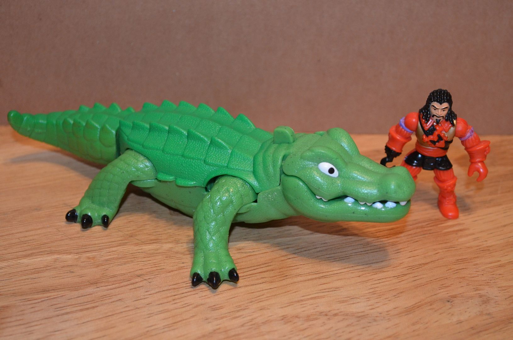 imaginext croc and hook