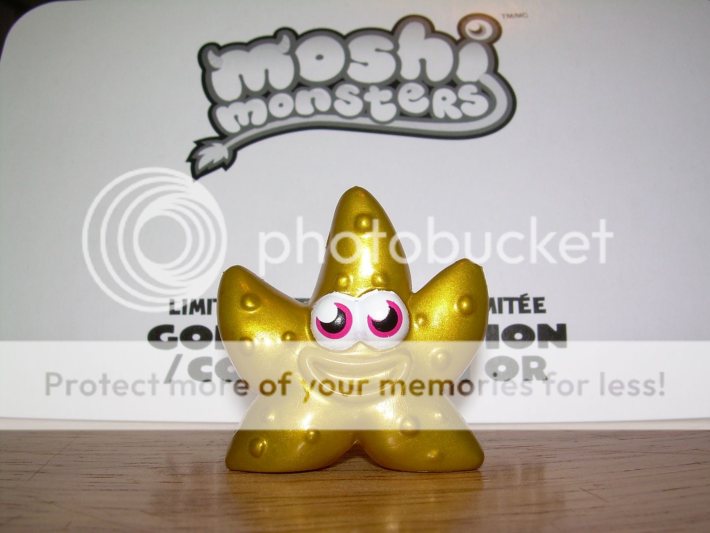 Moshi Monsters Moshlings Series 1 FUMBLE Limited Edition GOLD Moshling 