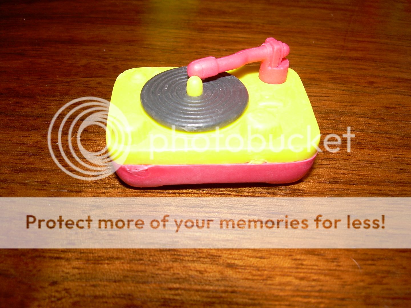 GOMU Series 1 Pink & Yellow RECORD PLAYER Turn Table g70 Gadgets 