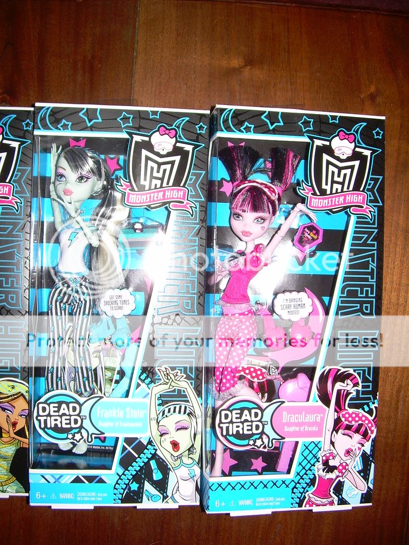 FRANKIE CANSADO INACTIVO de las altas muñecas Set/4 GHOULIA de 