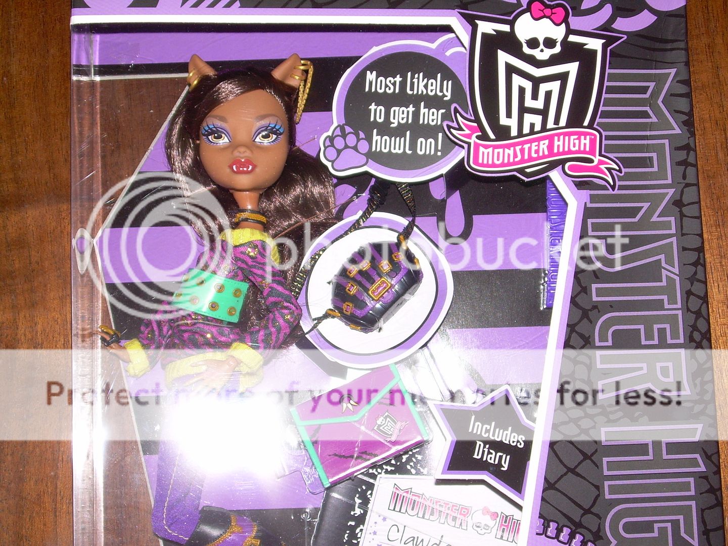 MONSTER HIGH Schools Out Doll CLAWDEEN WOLF V7990 NIB  