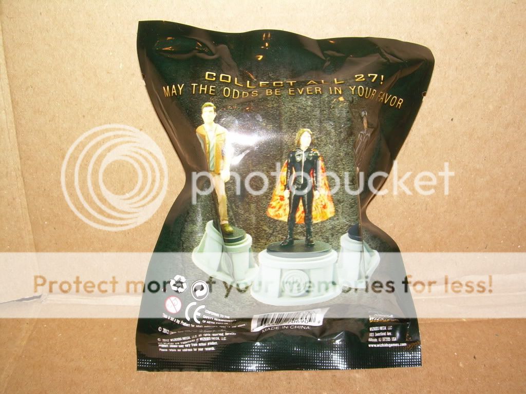 THE HUNGER GAMES Collectible Miniature Figurine Foil Pack Sealed 