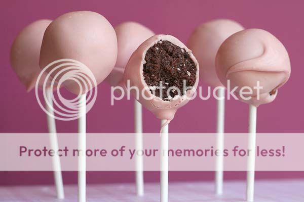 Tips and Tricks for Cake Pops on Craftaholics Anonymous